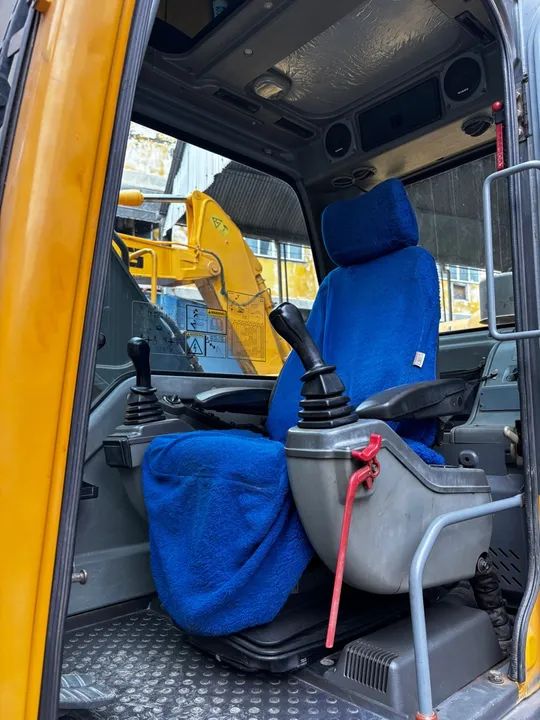 Escavadeira Volvo EC 210BLC  - Foto 3