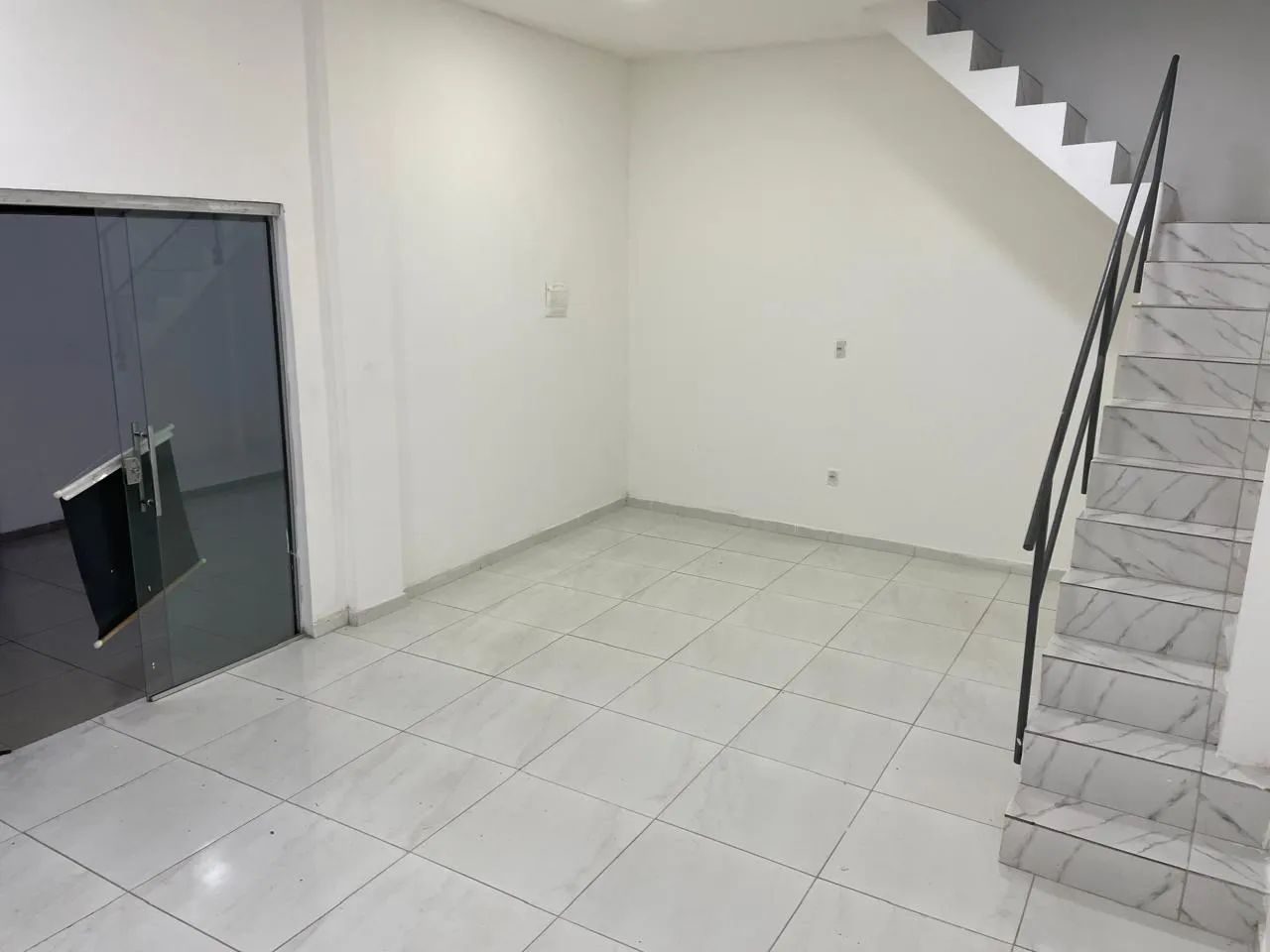 Loja Comercial (Loja 02) na Galeria da Pedreira para Aluguel com 62 m² (2 andares) - Foto 3