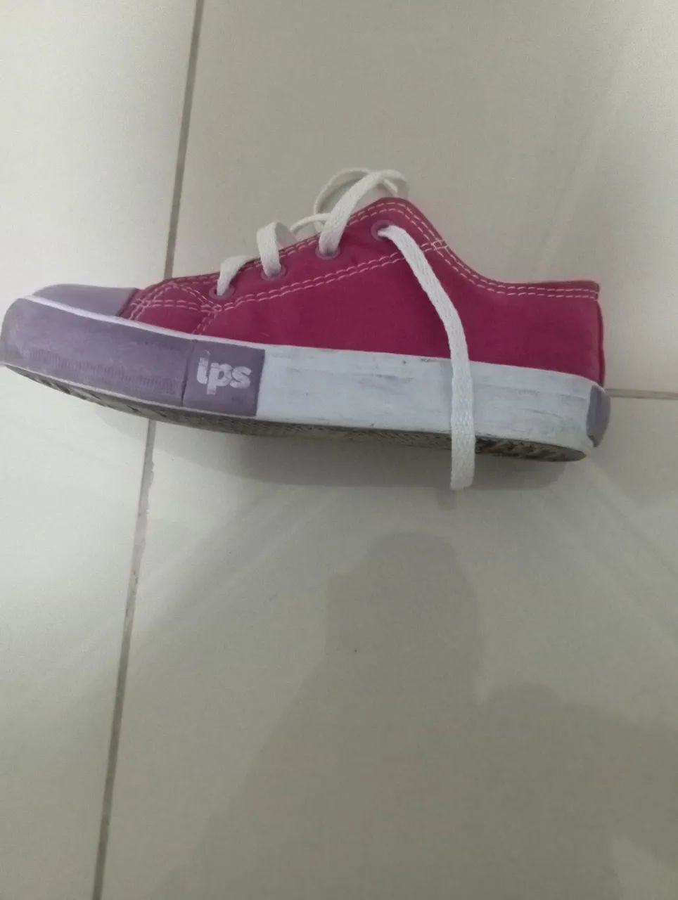 Tênis Infantil Rosa com Detalhes Roxos - Foto 3