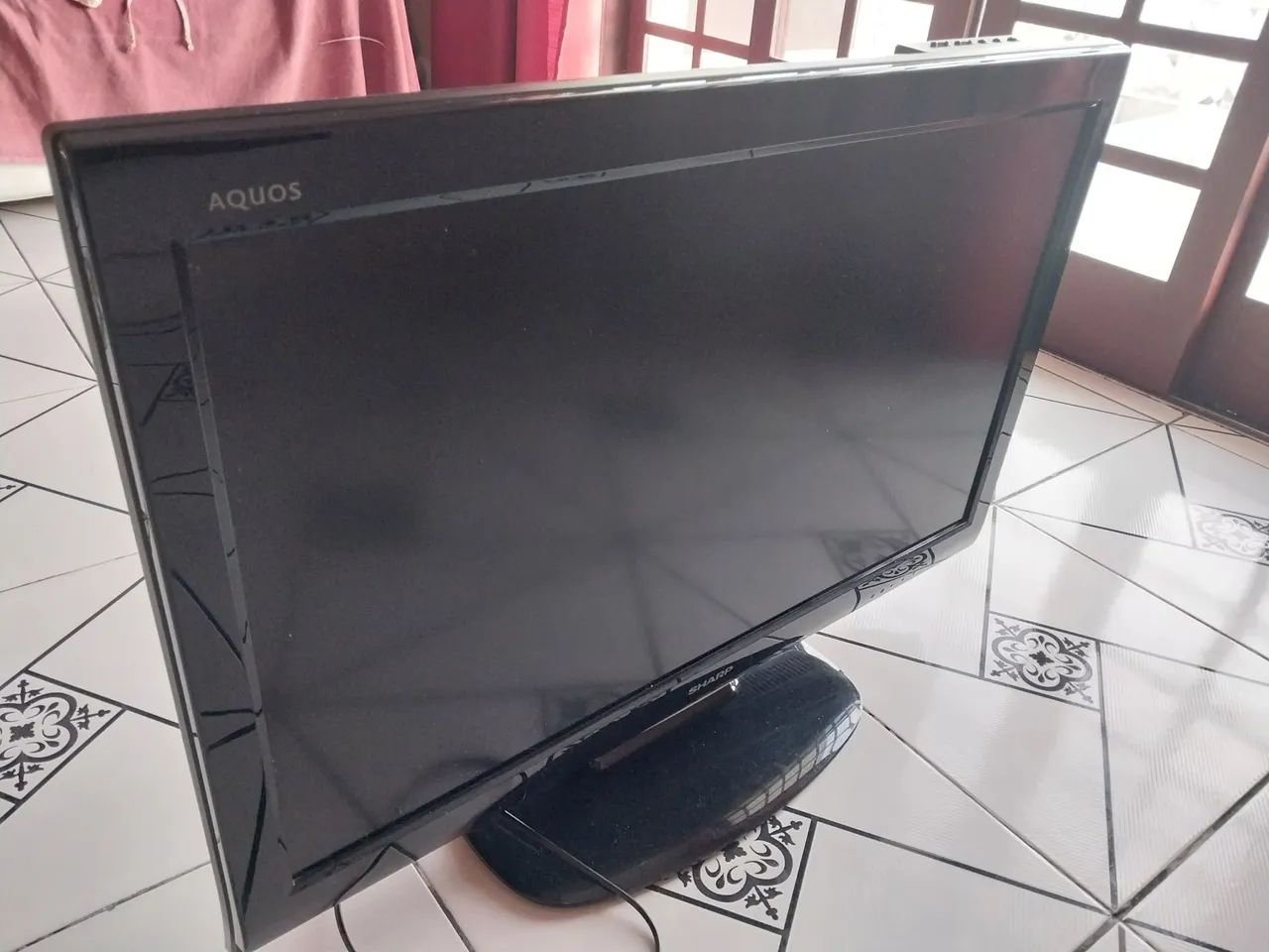 TV SHARP 32 LCD(retirada de peças) - Foto 4