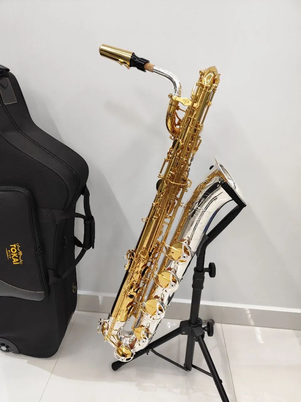 Sax Baritono Tokai TSB-300GP Mib c/ La grave - Dourado c/ Prata - NOVO - Parcelo 18x