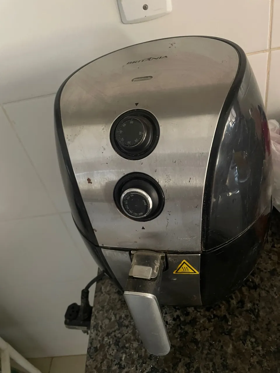 Airfryer Britânia 3,2L PRA VENDER LOGO