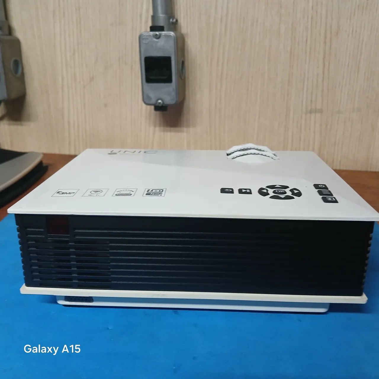 Projetor UNIC - Ótima Qualidade! - Foto 3