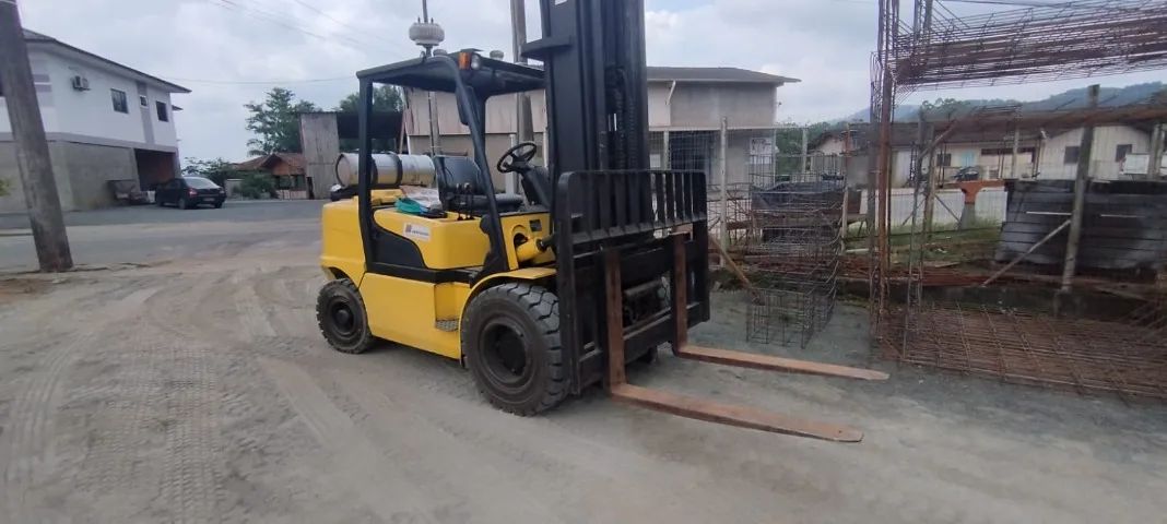 Empilhadeira Hyundai 4,5 Ton Torre de 7m - Foto 2