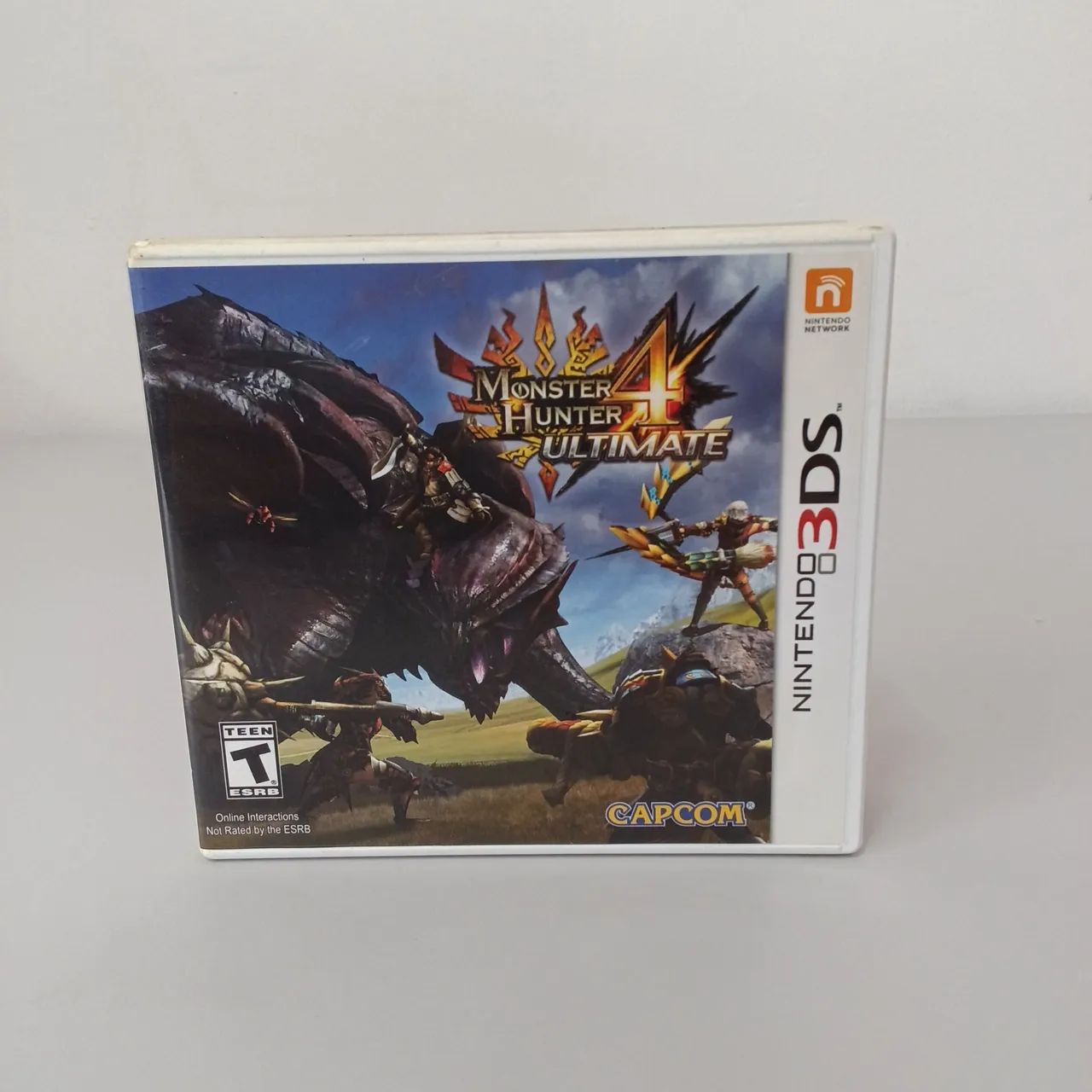 Vendo Monster Hunter 4 Ultimate Nintendo 3DS Semi novo - Jogos de