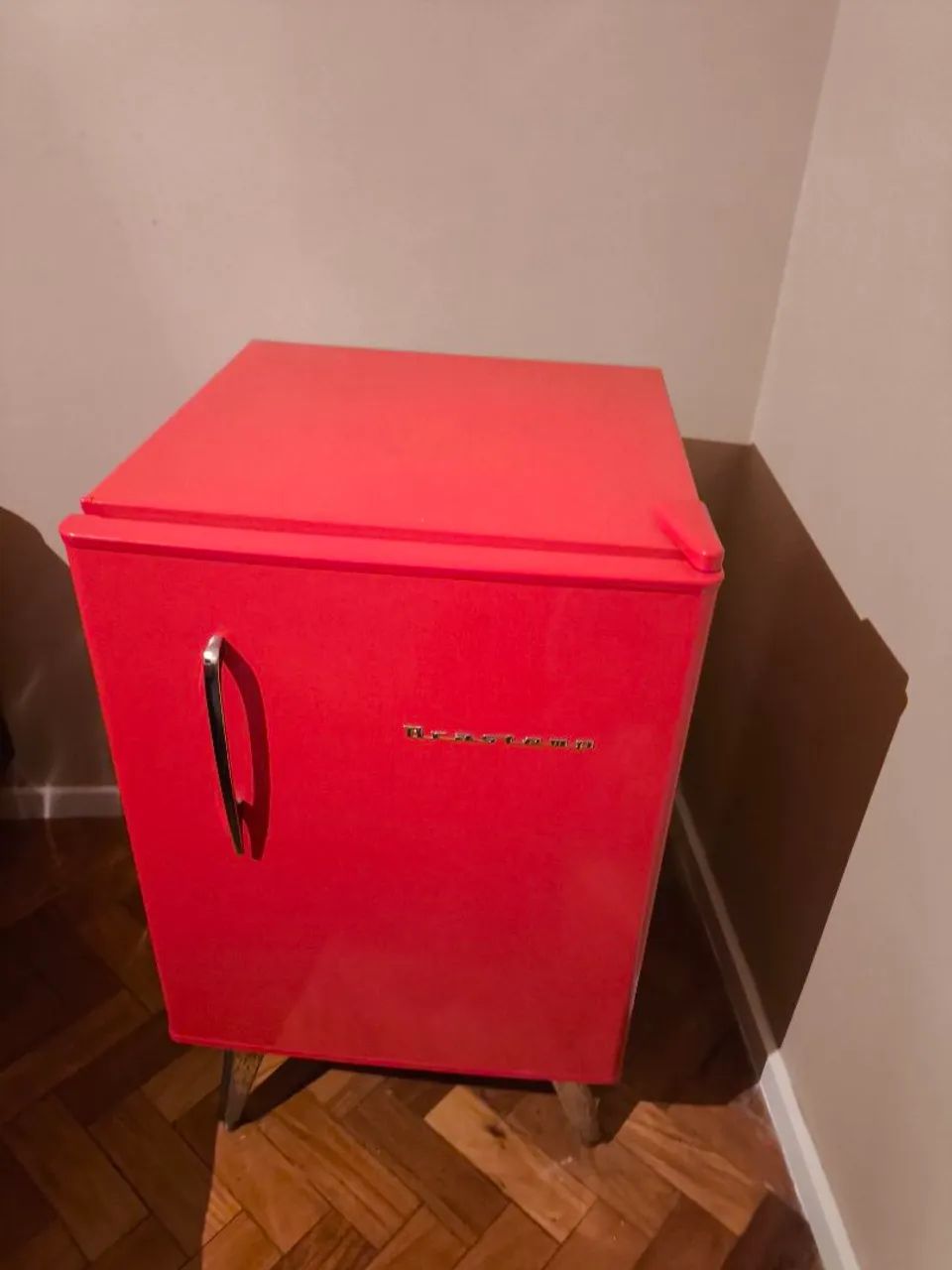 Frigobar em perfeito estado 