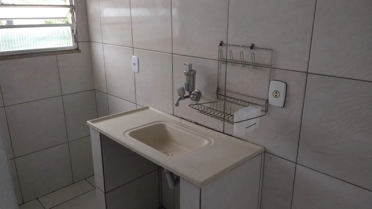 Alugam-se quitinetes em Realengo - Foto 2