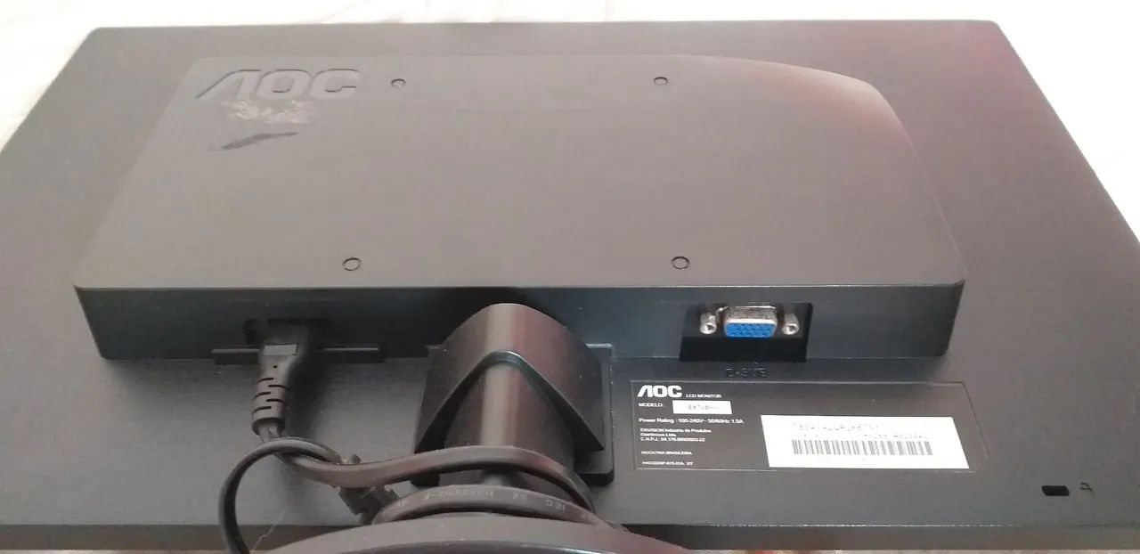 Vendo um monitor 14 polegada usado em bom estado de 350,00 por 180,00 - Foto 6
