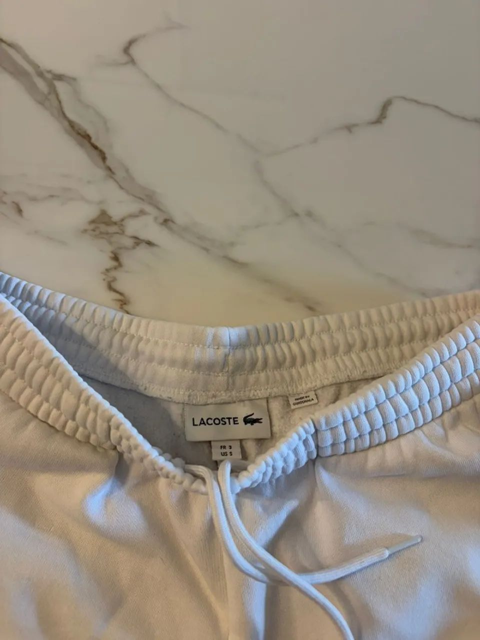 VENDO CALÇA LACOSTE ORIGINAL TAMANHO P - Foto 5