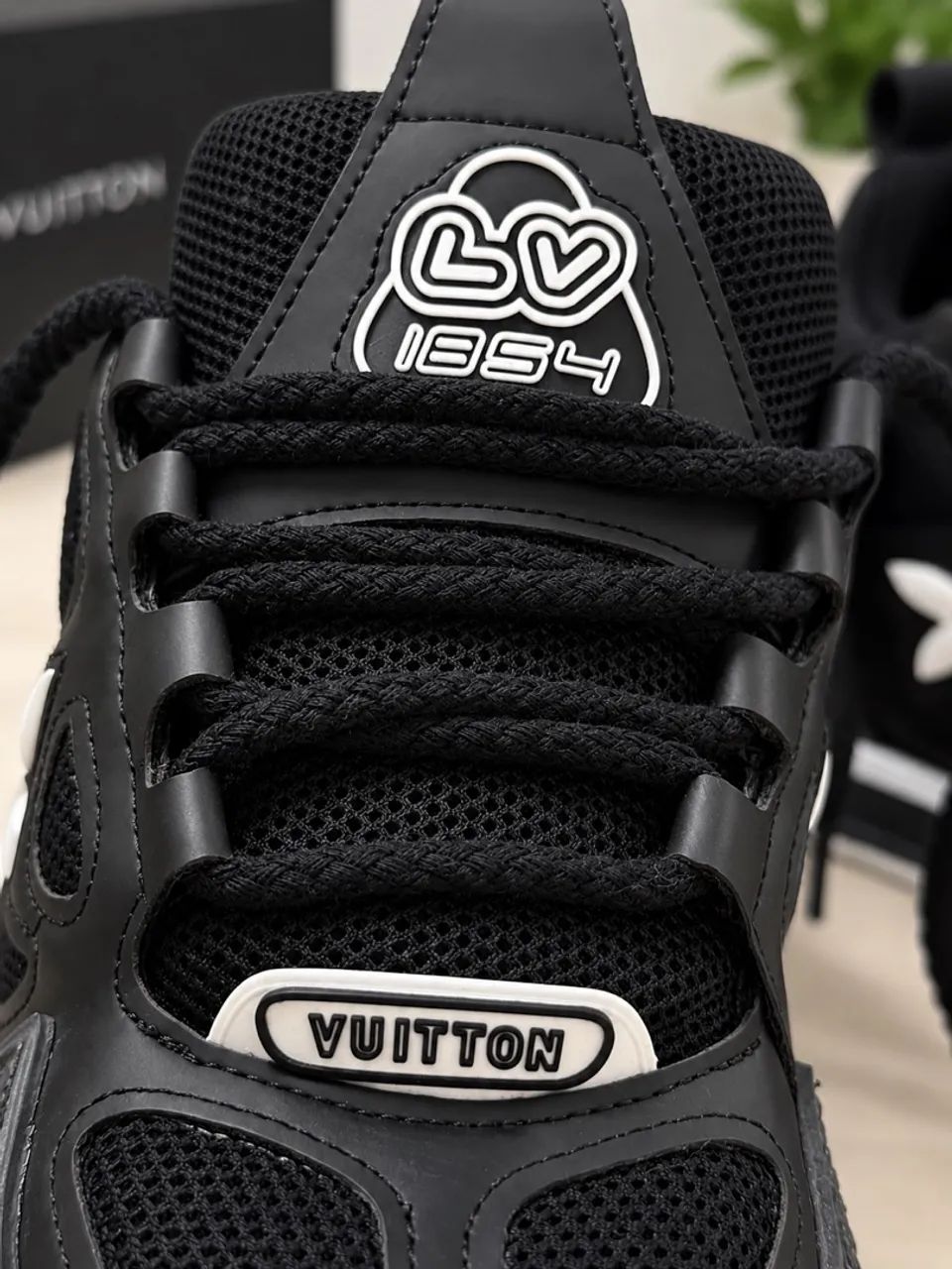 Tênis LV - Foto 2