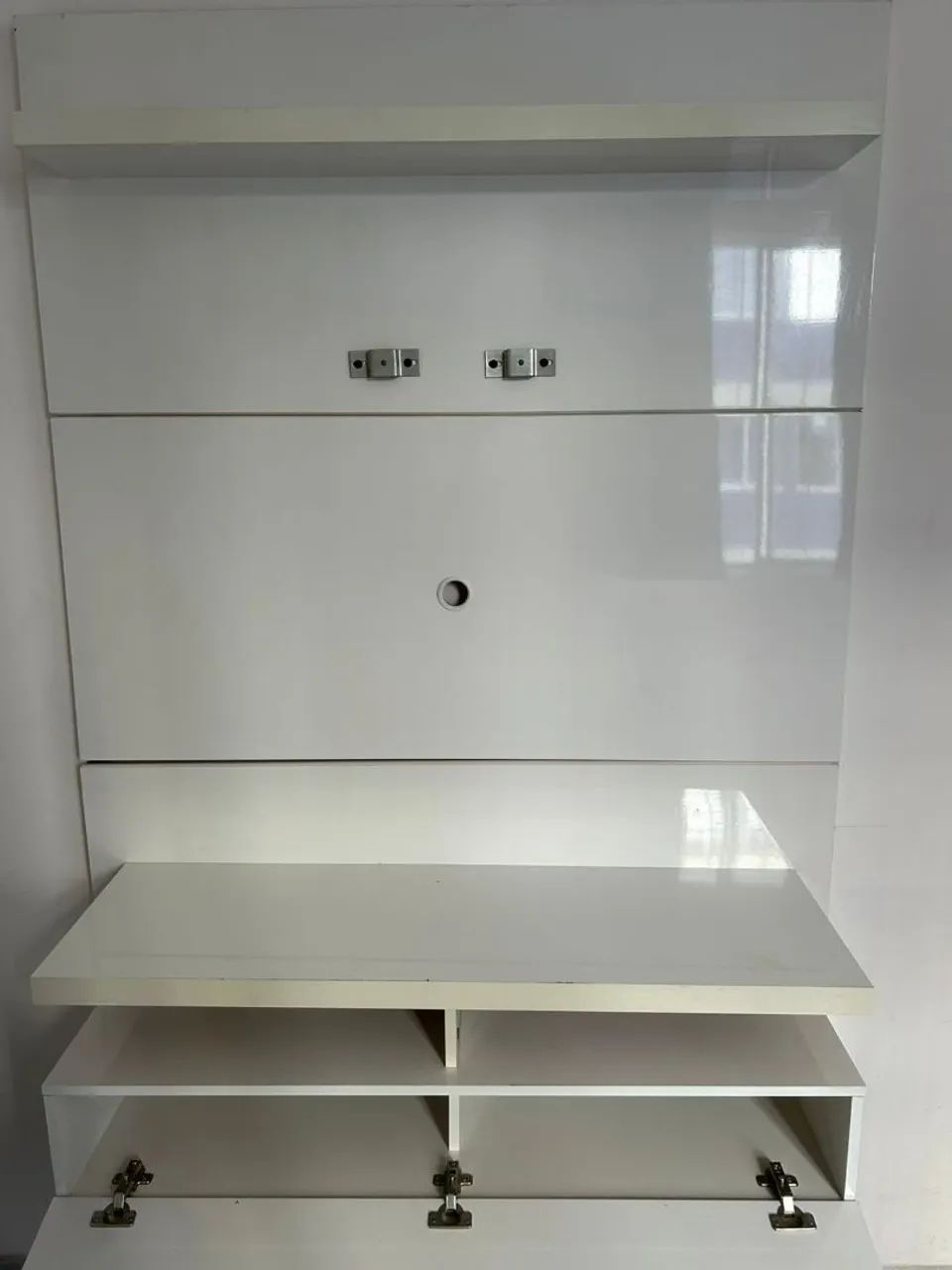 Vendo rack de parede completo muito lindo  - Foto 4