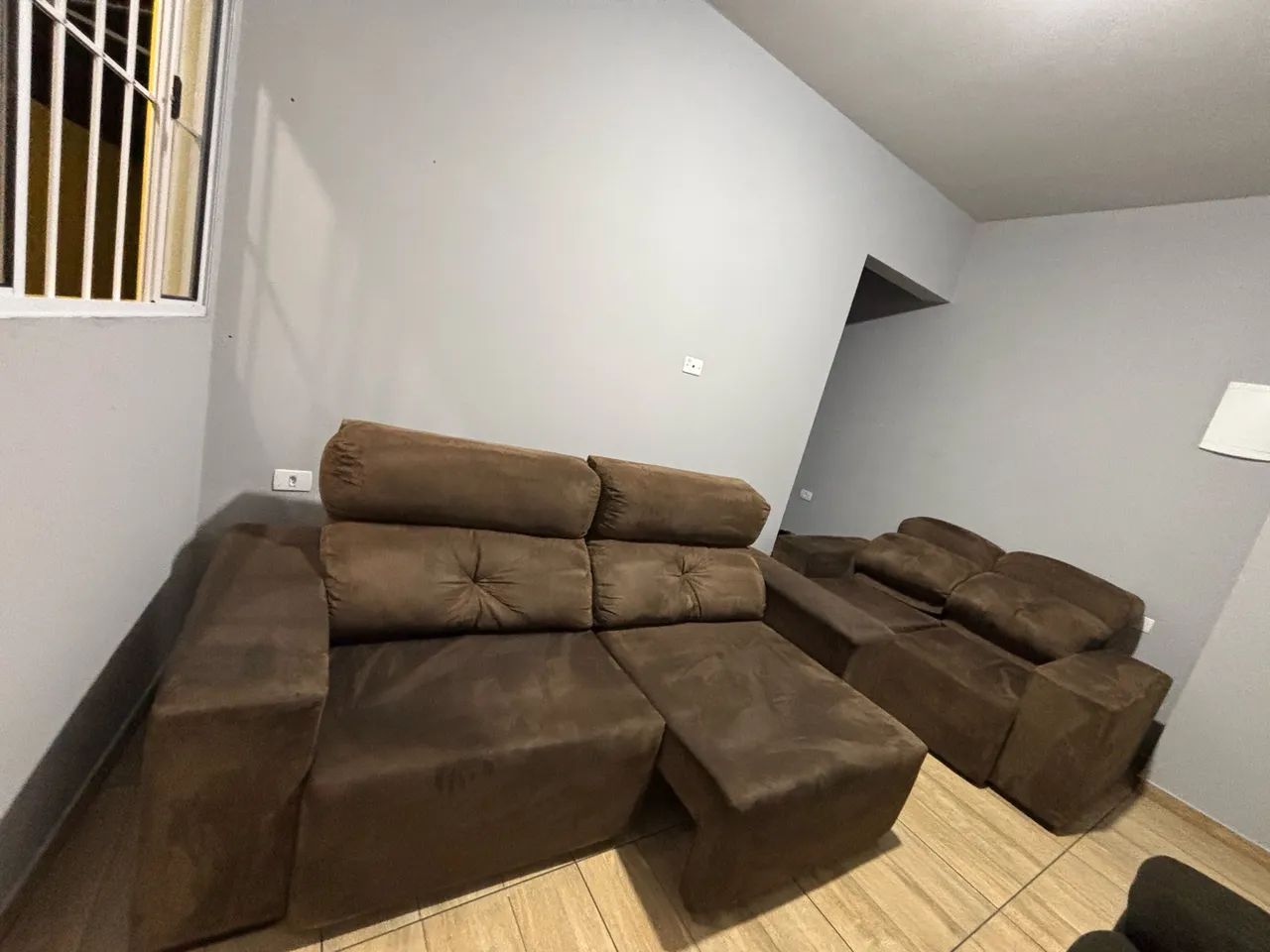 Vendo Sofá Retrátil e Reclinável de 2 e 4 lugares 