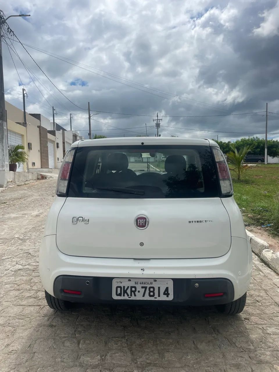 Fiat Uno Attractive 1.0 EVO Fire Flex 8V 5P 2016 - Foto 3