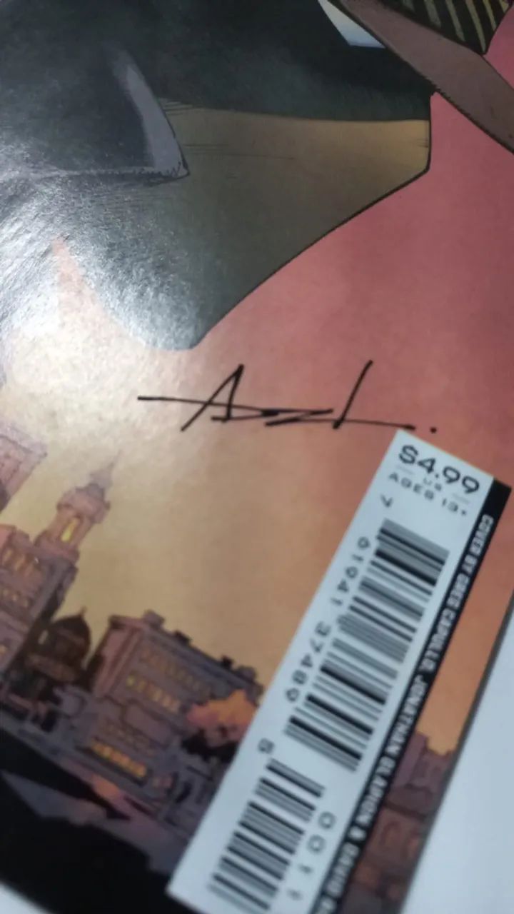 HQ Importada Autografada Batman - Foto 2