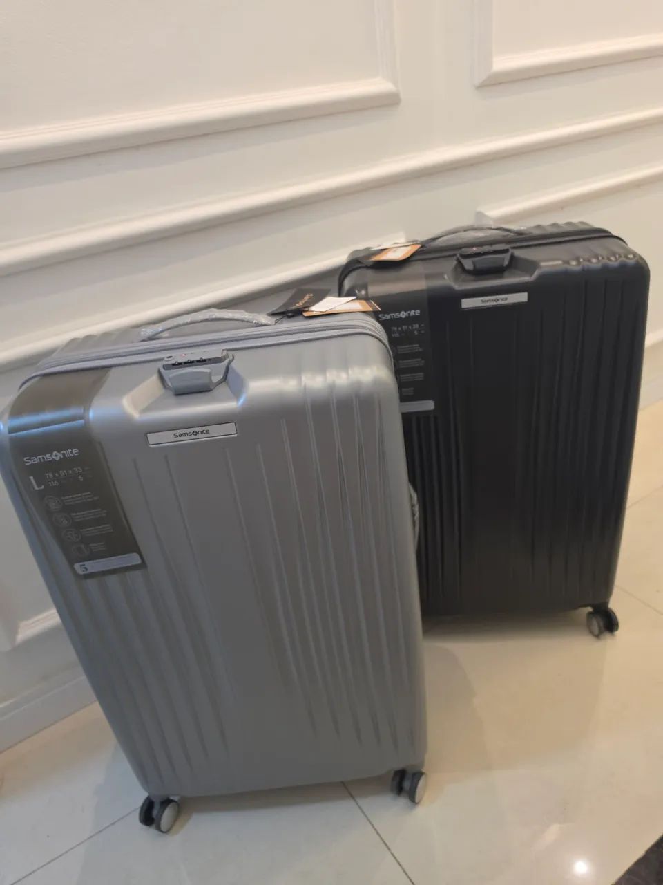 Mala samsonite quartz G 32kg preta e cinza
