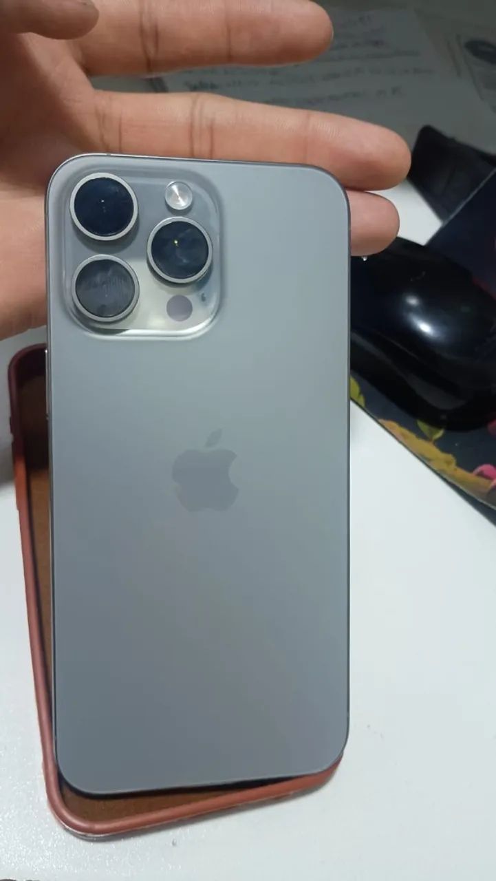 Vendo iPhone 15 pro max  - Foto 2