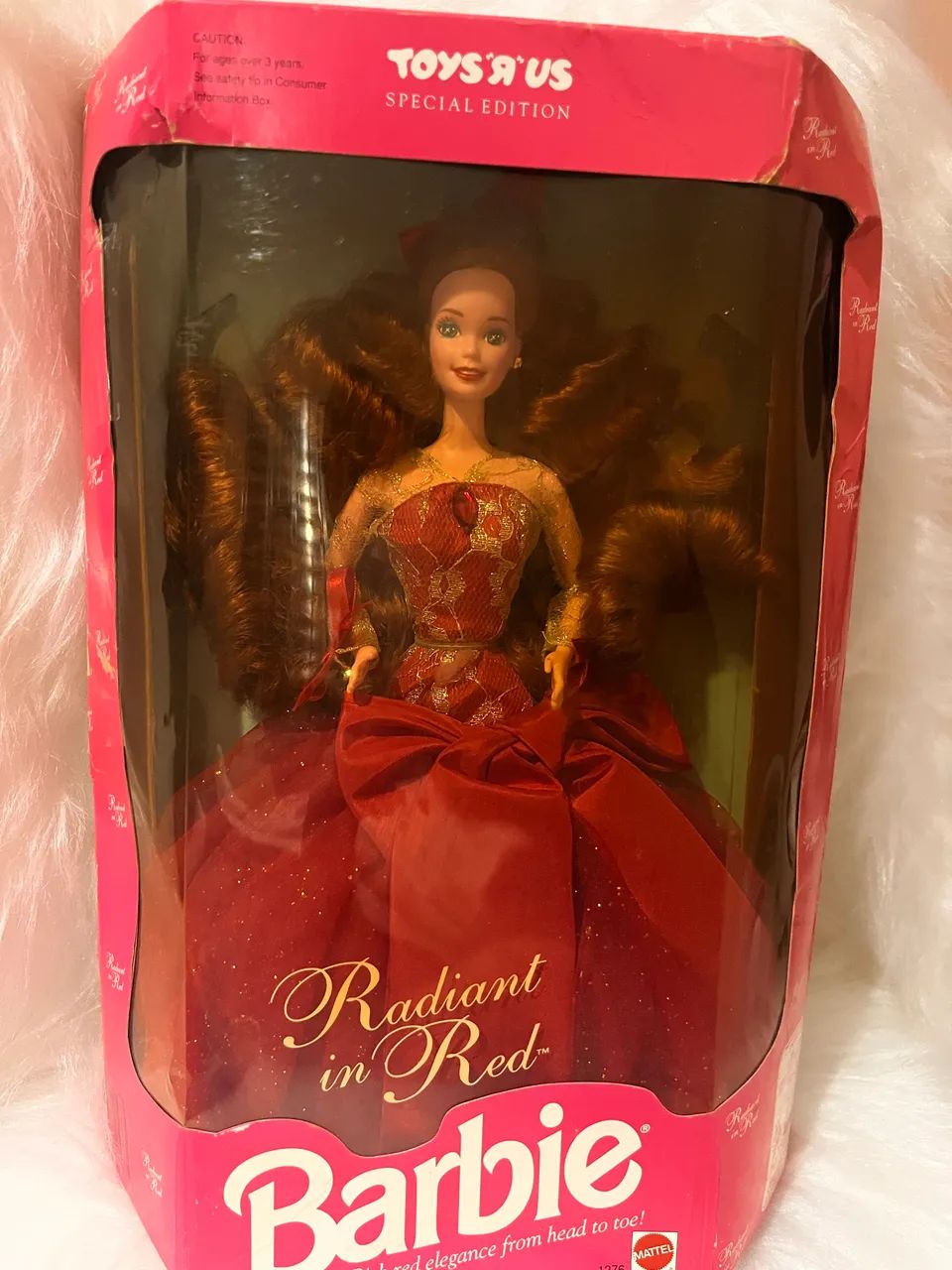Barbie "Radiant in Red", uma edição especial de 1992 - Foto 2