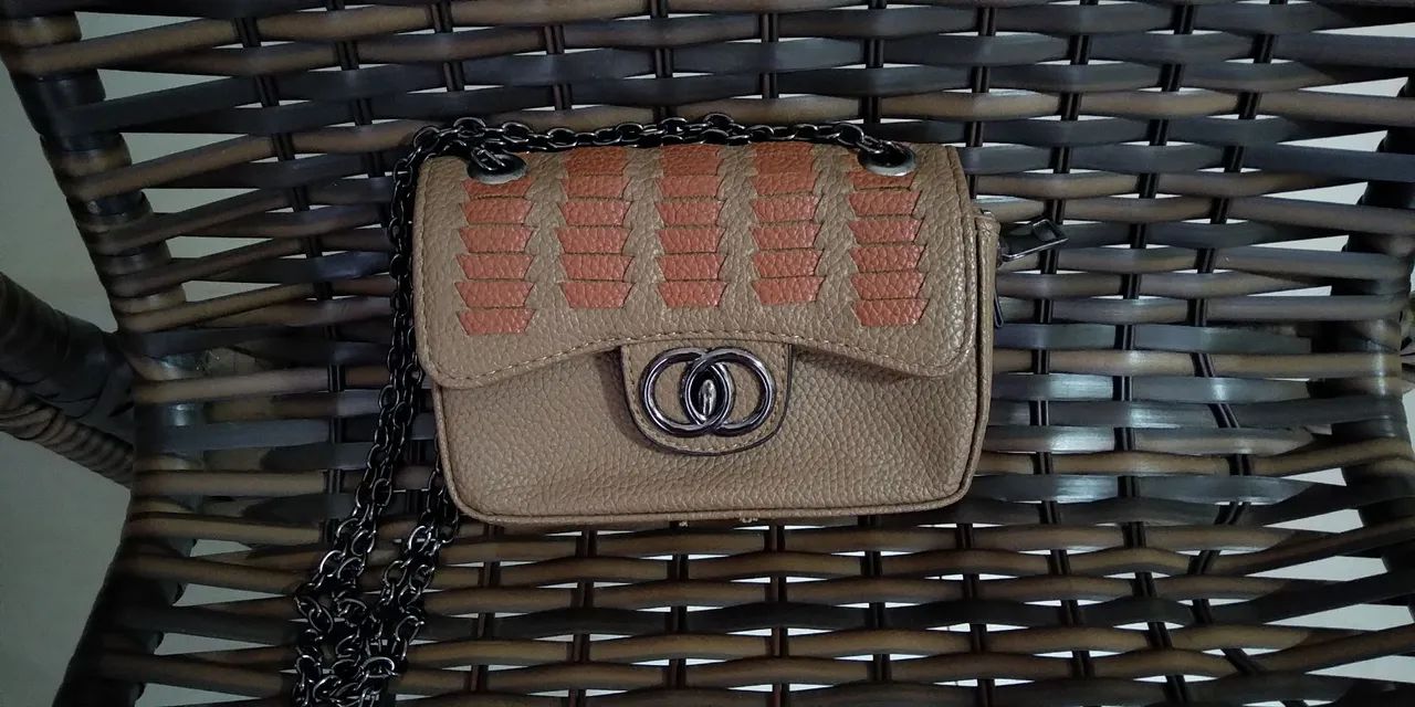 Bolsa feminina marrom com alça de corrente  - Foto 2