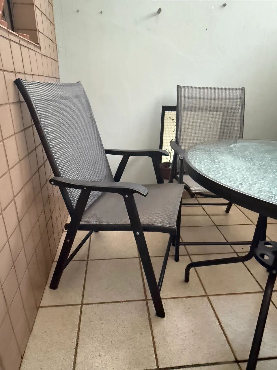 Mesa externa com 4 cadeiras  (ótimo estado) - Foto 5