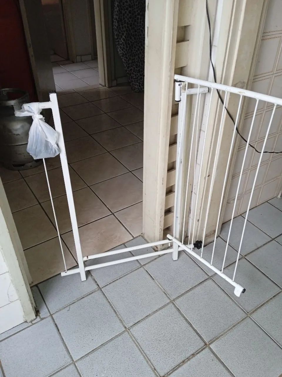 Grade de ferro para porta - Foto 2