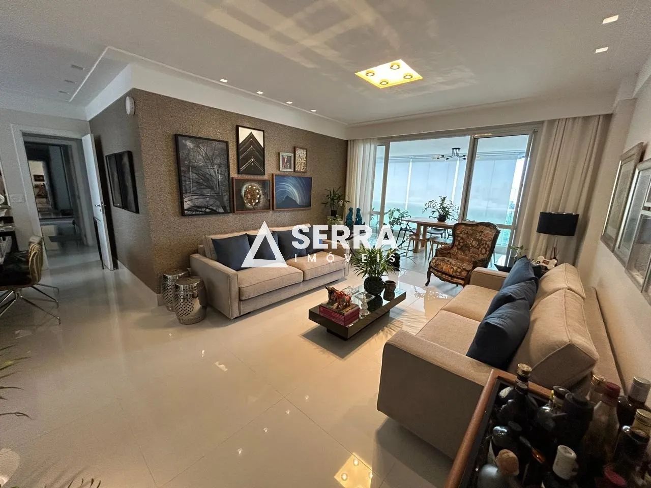 Patamares | 4/4 com 2 Suítes | 155m² | Andar Alto | 3 Vagas | Total Conforto e Segurança