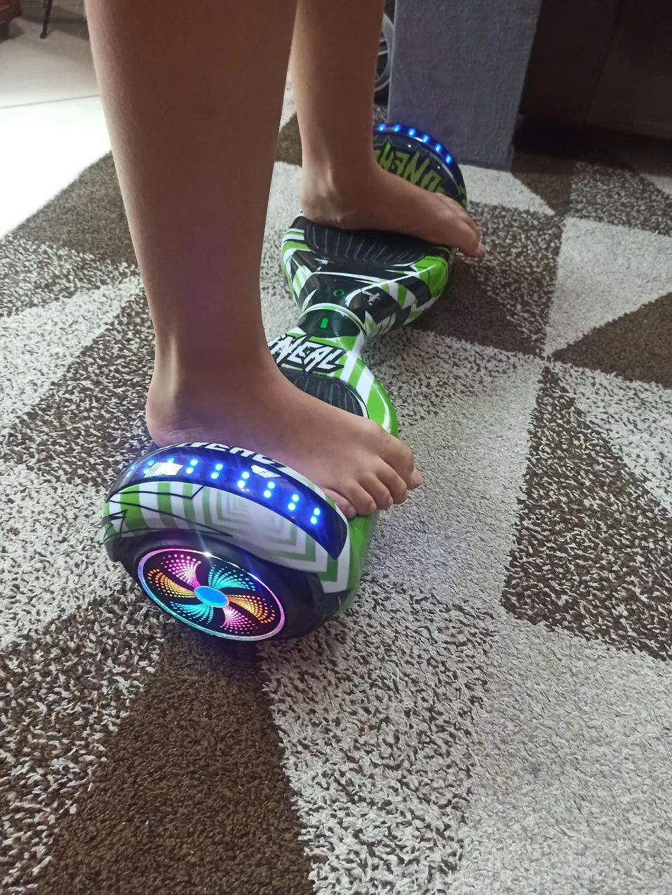 Hoverboard com carregador e capa - Foto 5