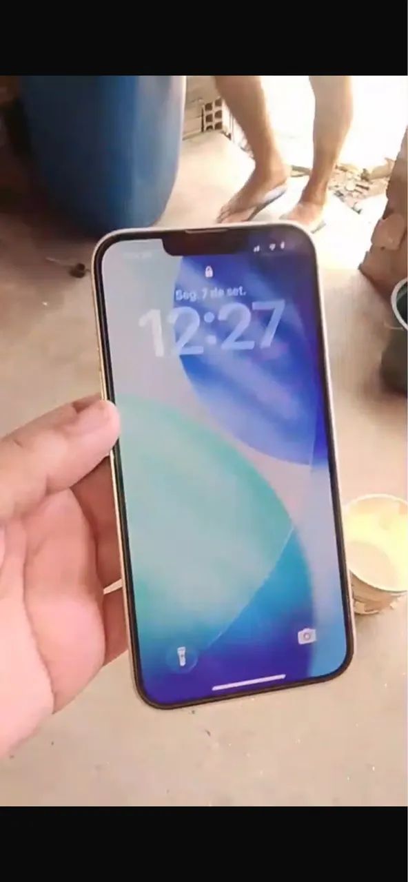 iPhone 13