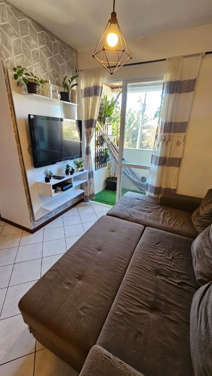 Alugo apartamento imobiliado com 2 quartos, garagem e churrasqueira - Foto 2