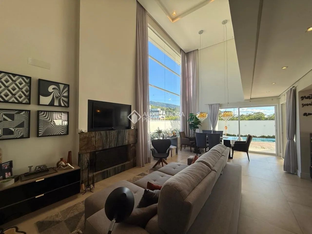 Casa completa e totalmente mobiliada com piscina no Ribeirão da Ilha - Foto 3