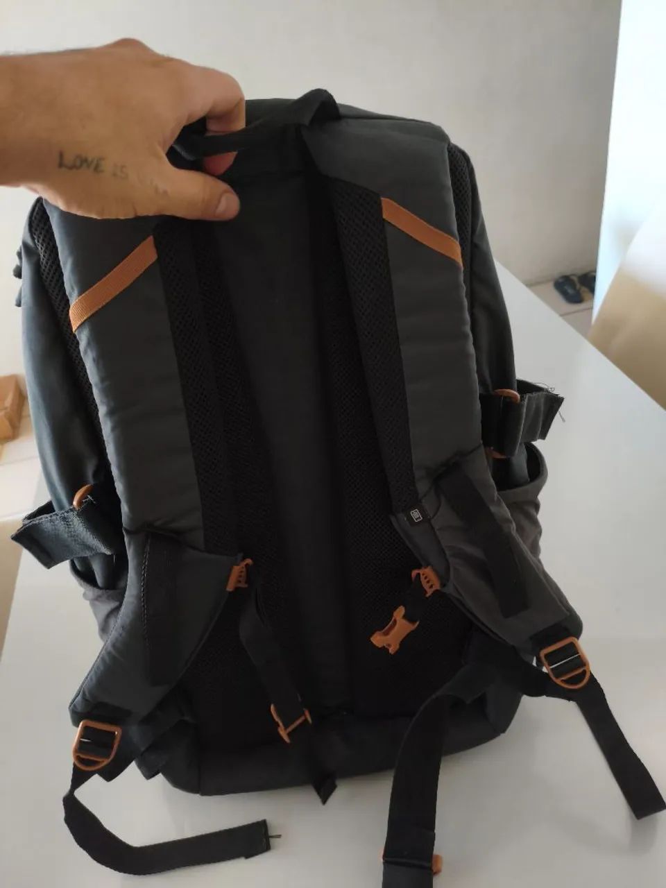 MOCHILA QUECHUA 30L SEMI NOVA - Foto 2