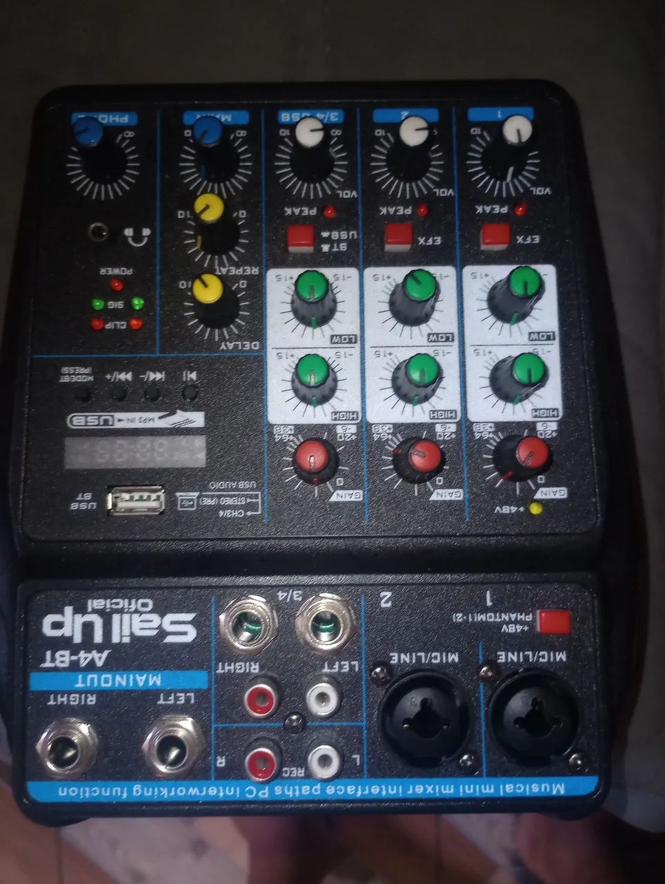Mesa de Som 4 Canais Nova  - Foto 3