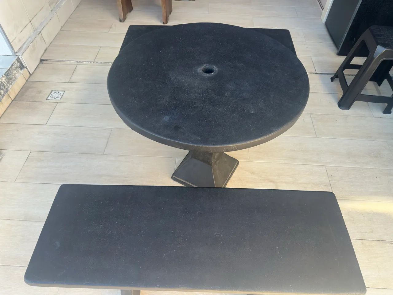 Mesa e bancos de concreto  - Foto 4