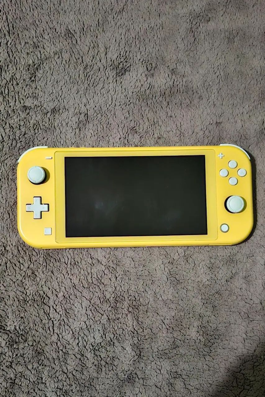 Nintendo Switch Lite - Amarelo