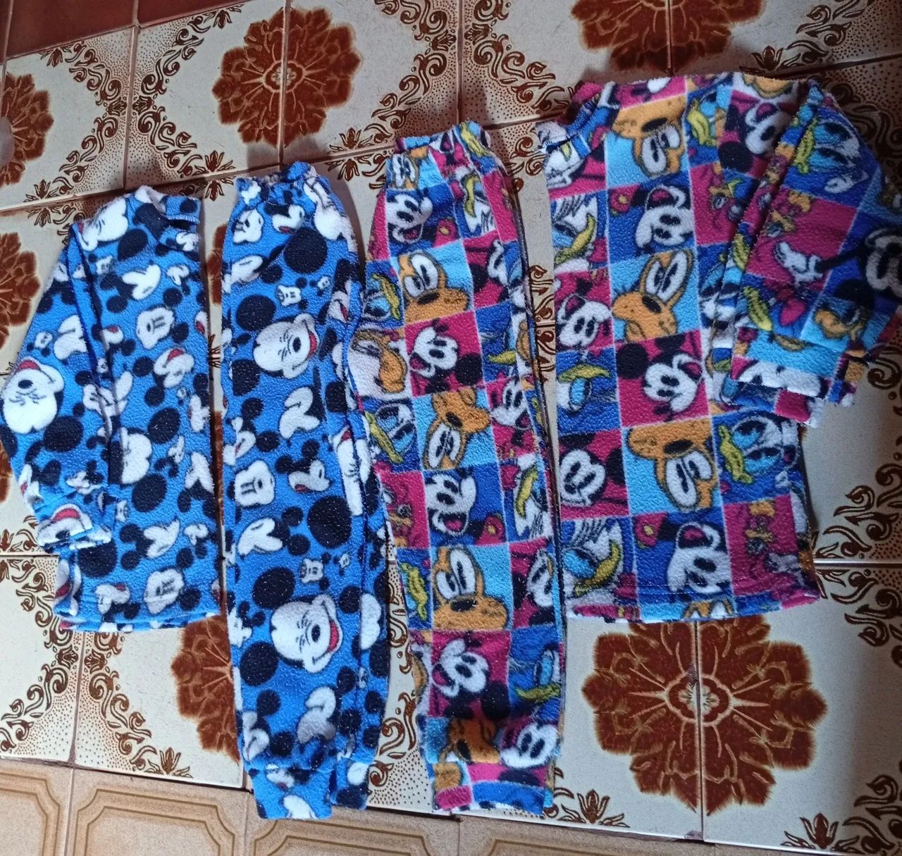Pijamas infantis 