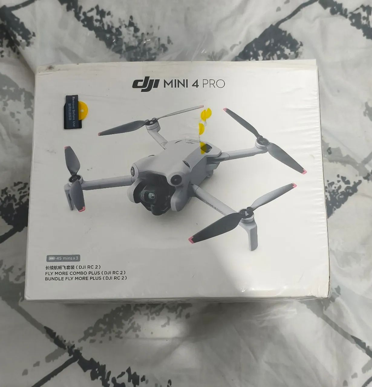 DJI Mini 4 PRO - Combo Fly More
