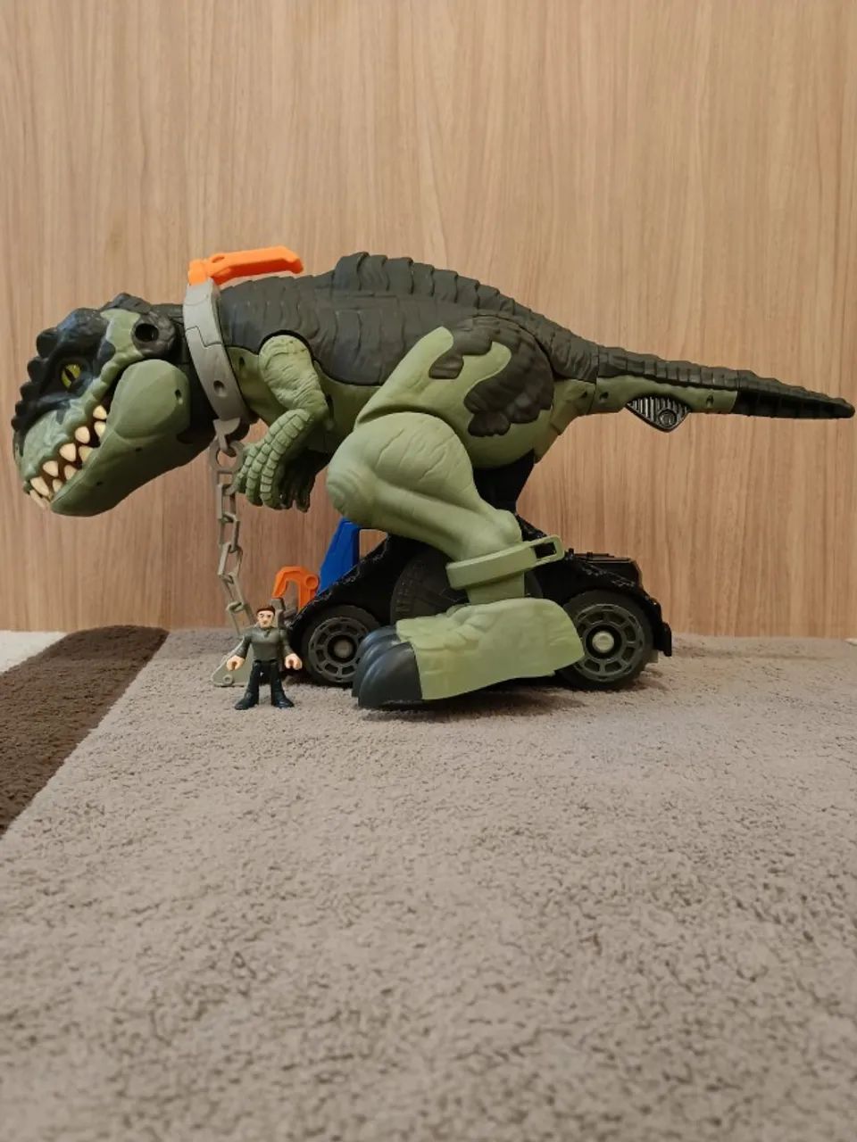 GIGANOTOSSAURO MEGA RUGIDO IMAGINEXT