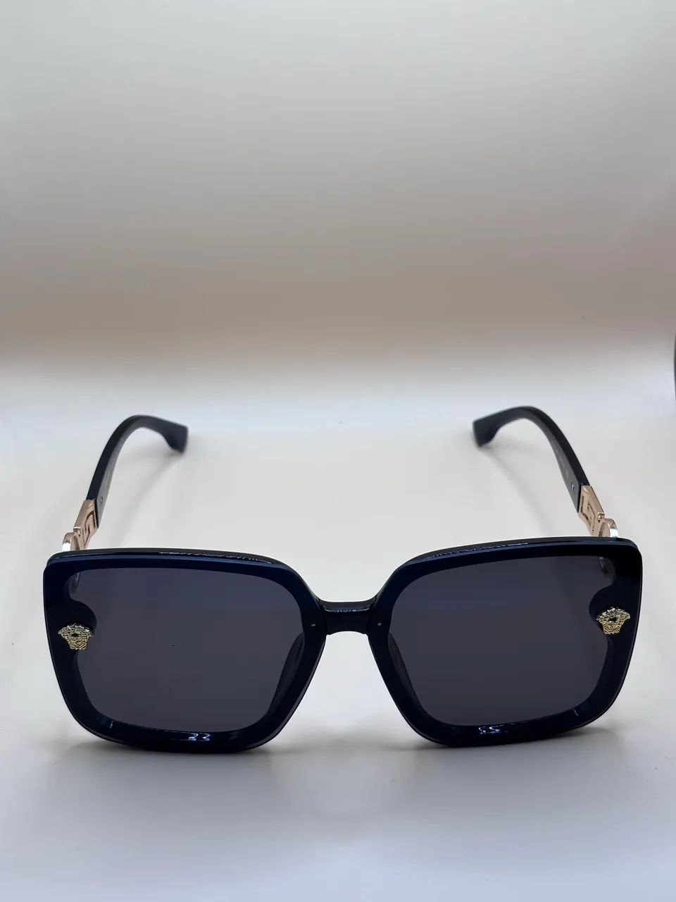 Óculos de sol feminino Versace  - Foto 4