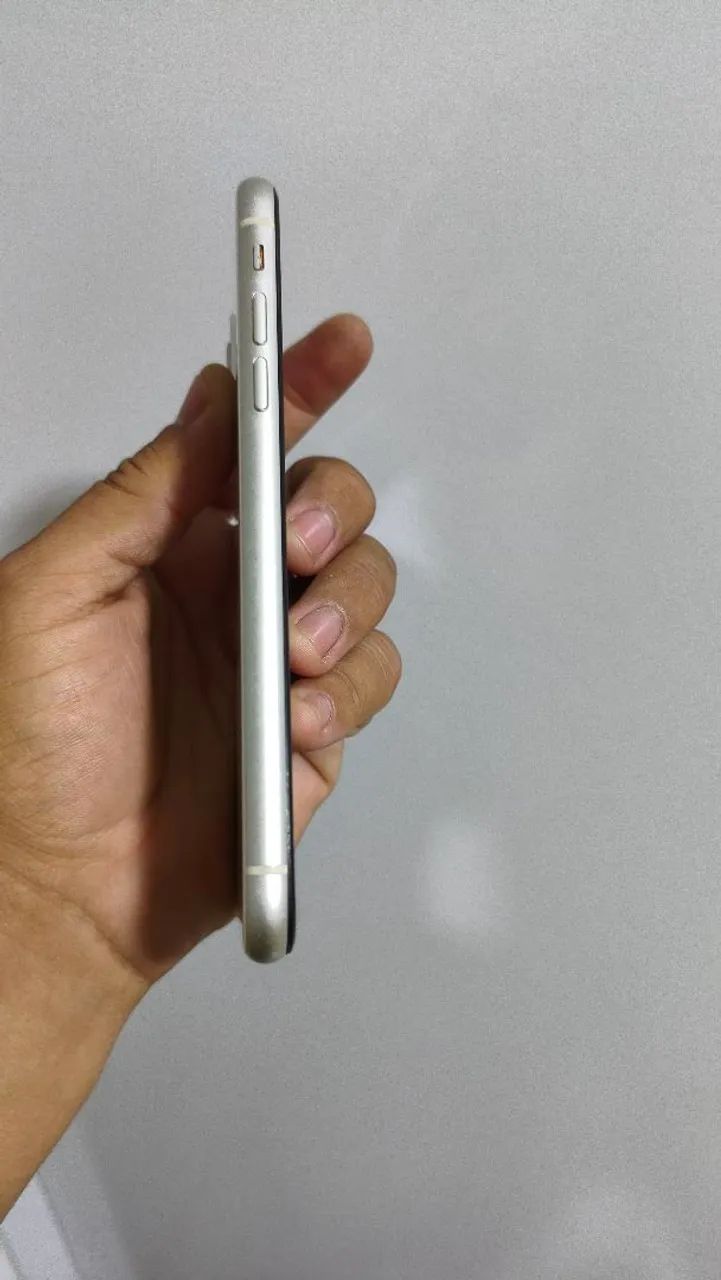 iPhone 11 64 GB bateria 94% impecável  - Foto 5