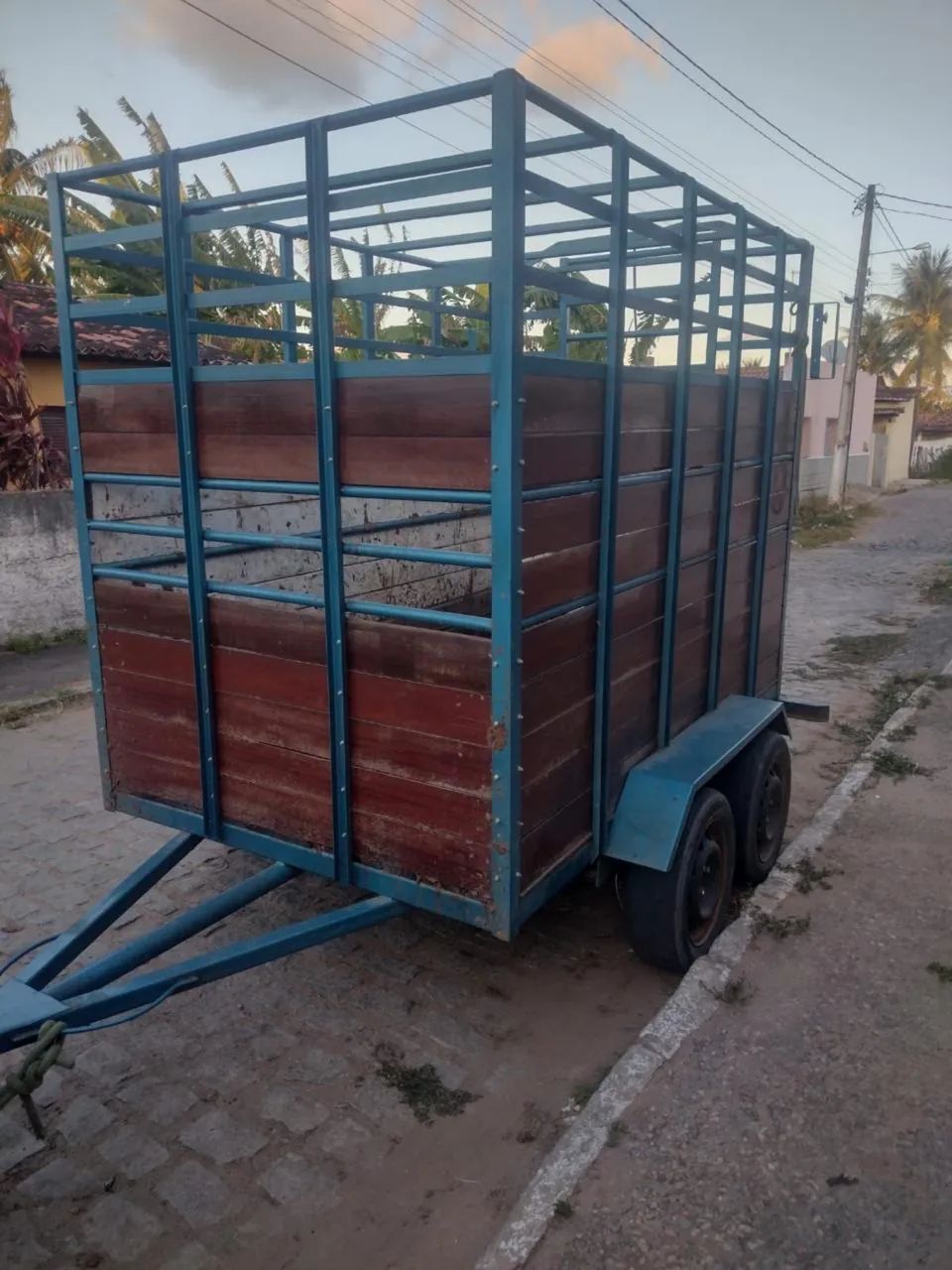REBOQUE 2 EIXOS PARA ANIMAIS  - Foto 2