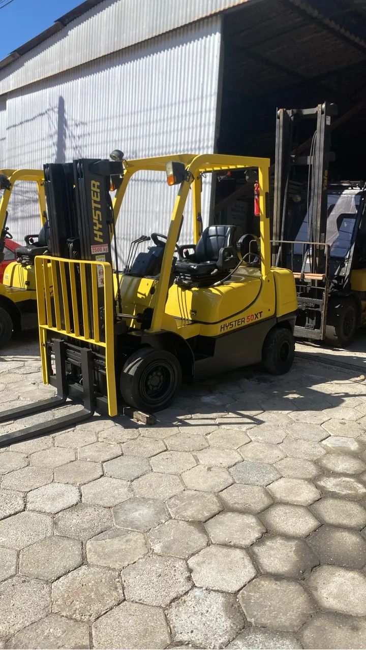 Empilhadeira Hyster 50XT 2.5 Ton GLP