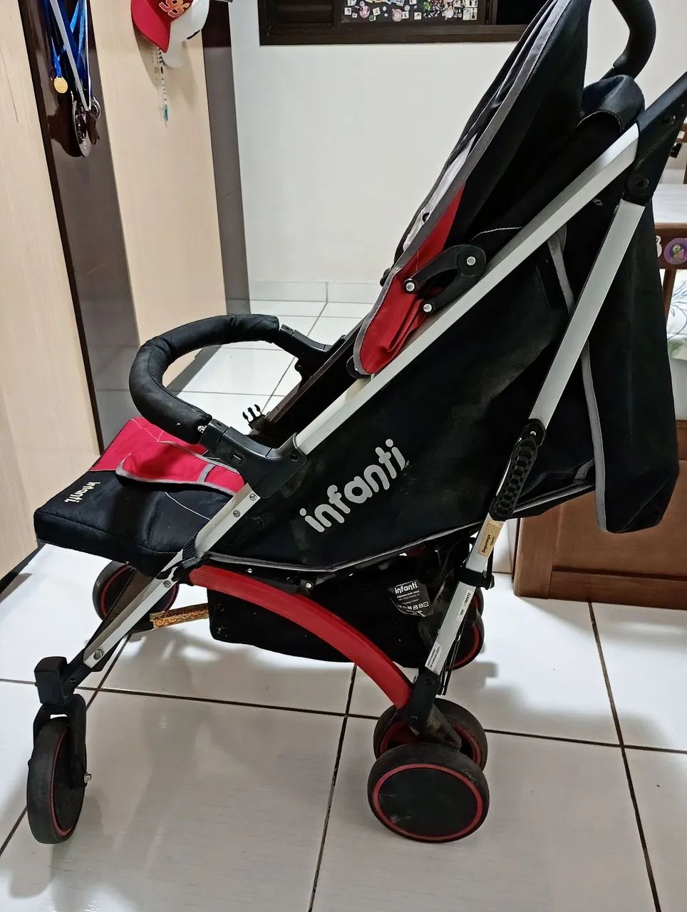 CARRINHO DE BEBÊ 