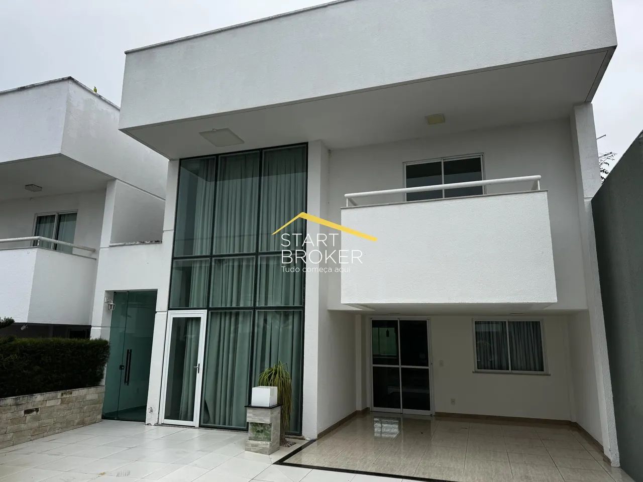 Maison Blanc | Casa de Condomínio à Venda | 4 Suítes | 181m² | 2 Vagas | Edson Q