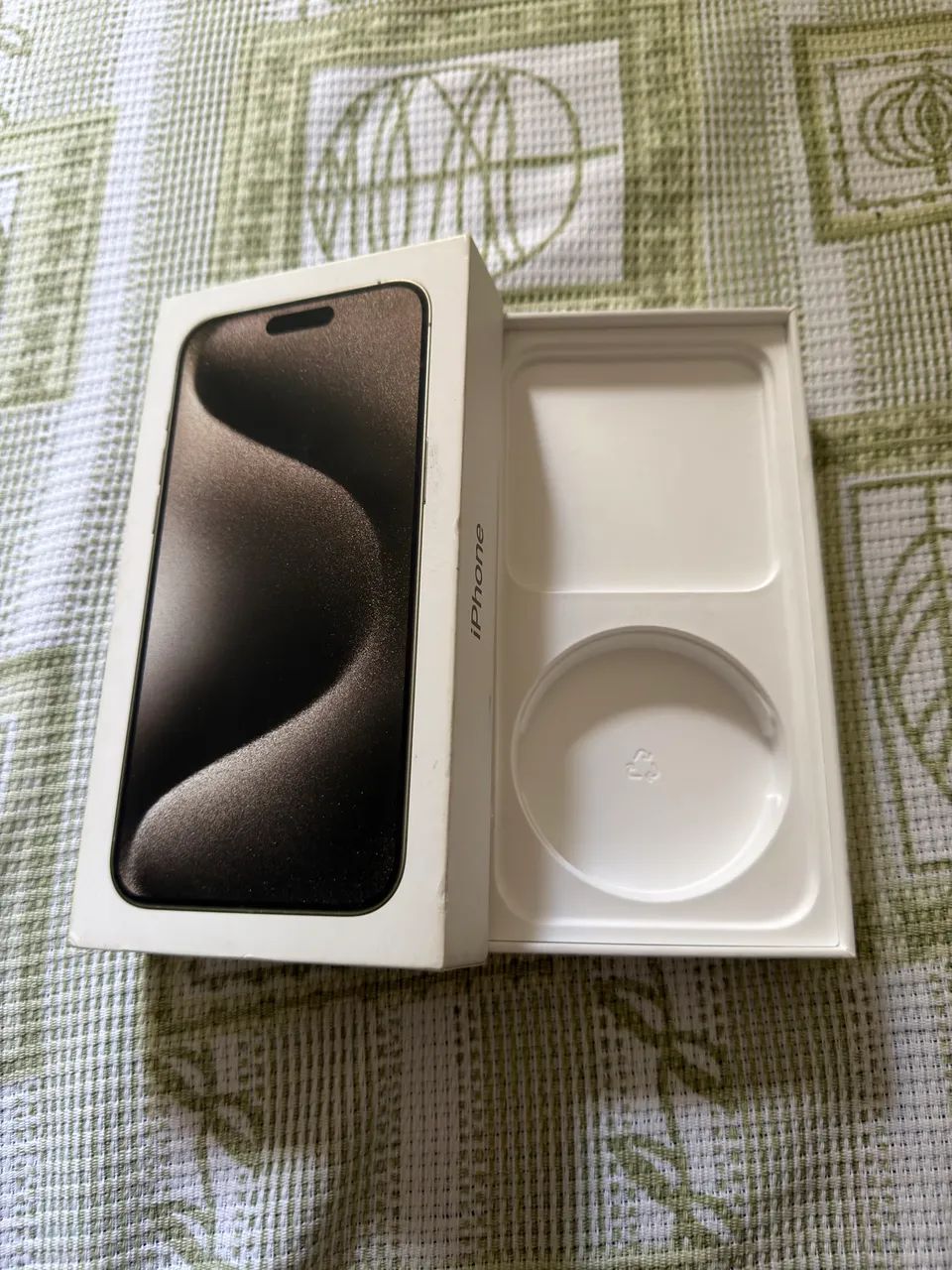 Caixa iPhone 15 Pro Max
