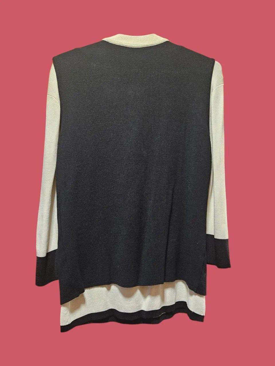 CONJUNTO BLUSA E COLETE MALHA - PRETO E BRANCO<br> - Foto 4