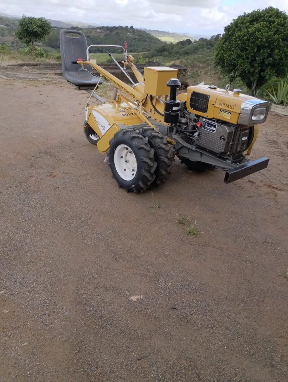 Tratorito agricola