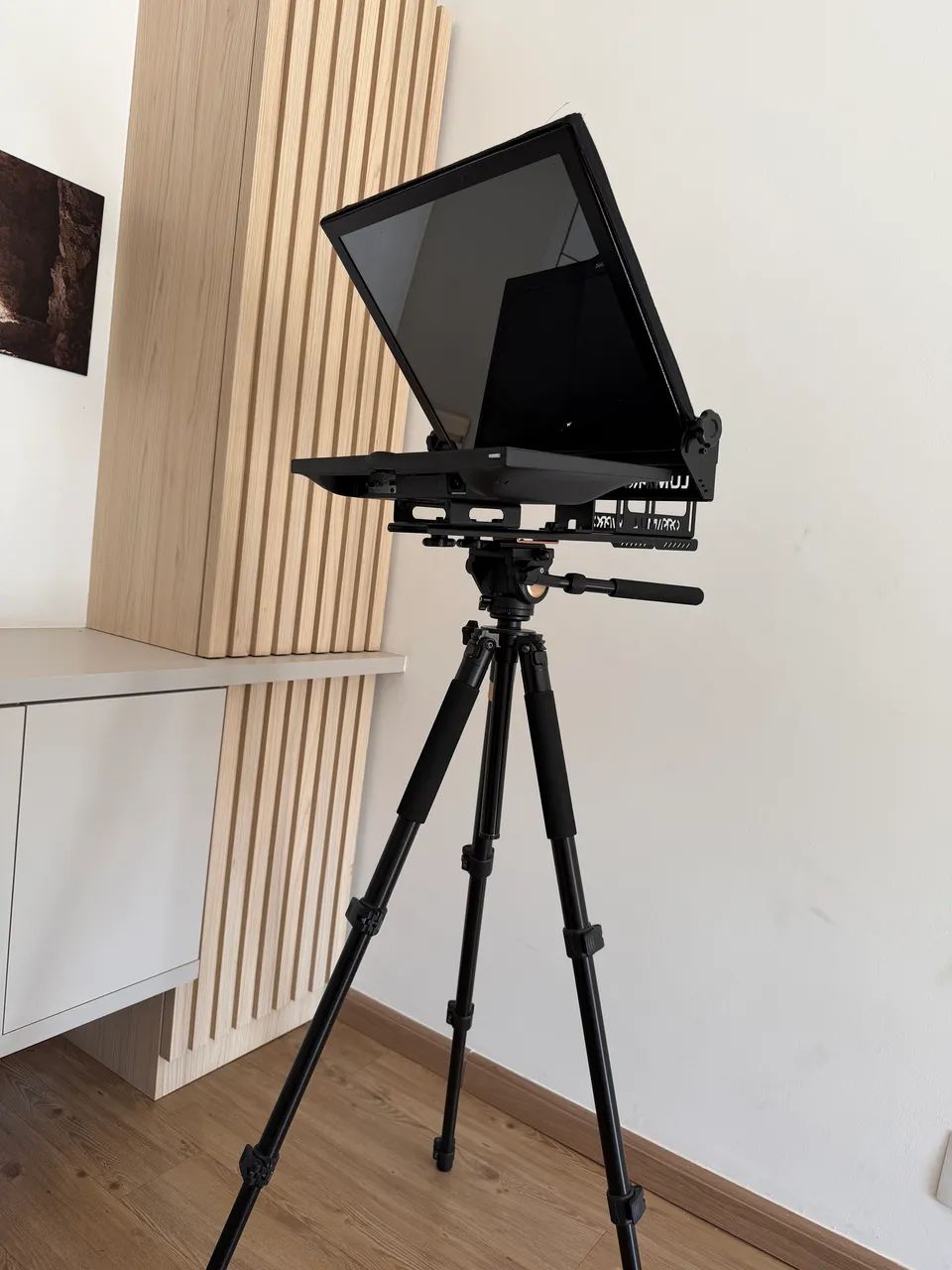 Teleprompter Profissional LUMIPRO 19 Polegadas Monitor LED Acoplado