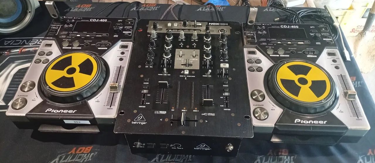 Cdj pionner 400 mas Mixer berhinger nox 404 funcionando perfeitamente 