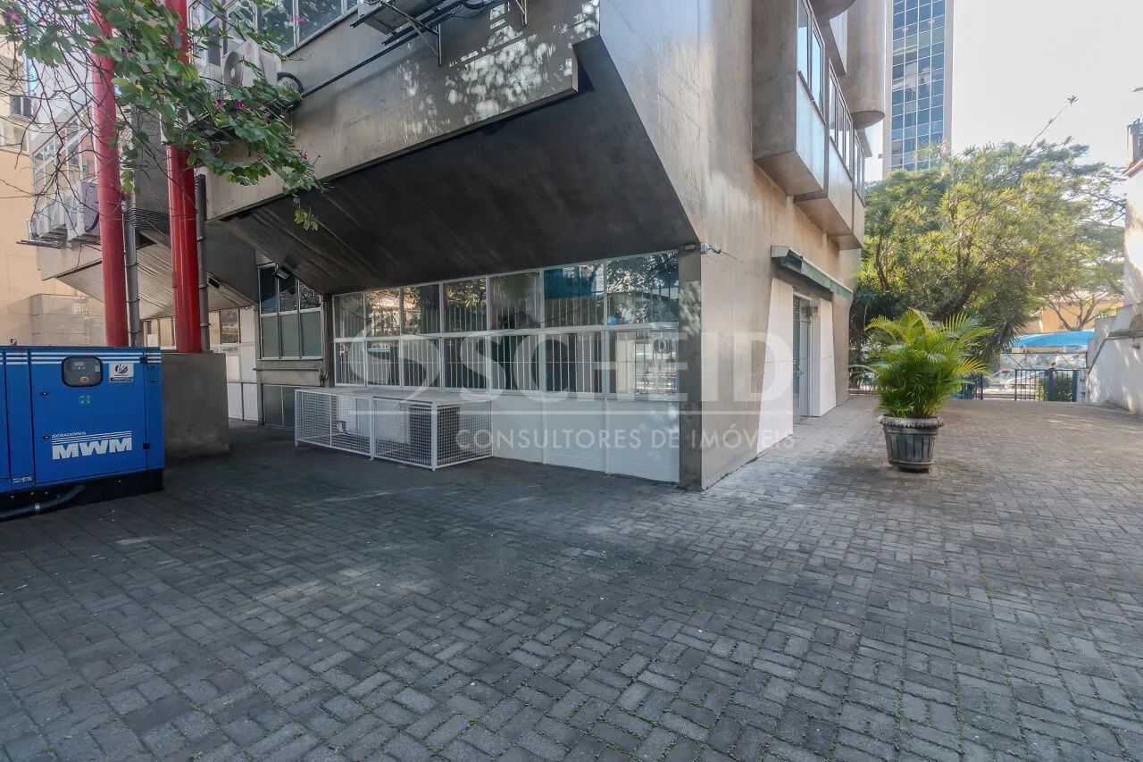 Loja/Salão à Venda no Itaim Bibi com 126m², mezanino e 2 banheiros