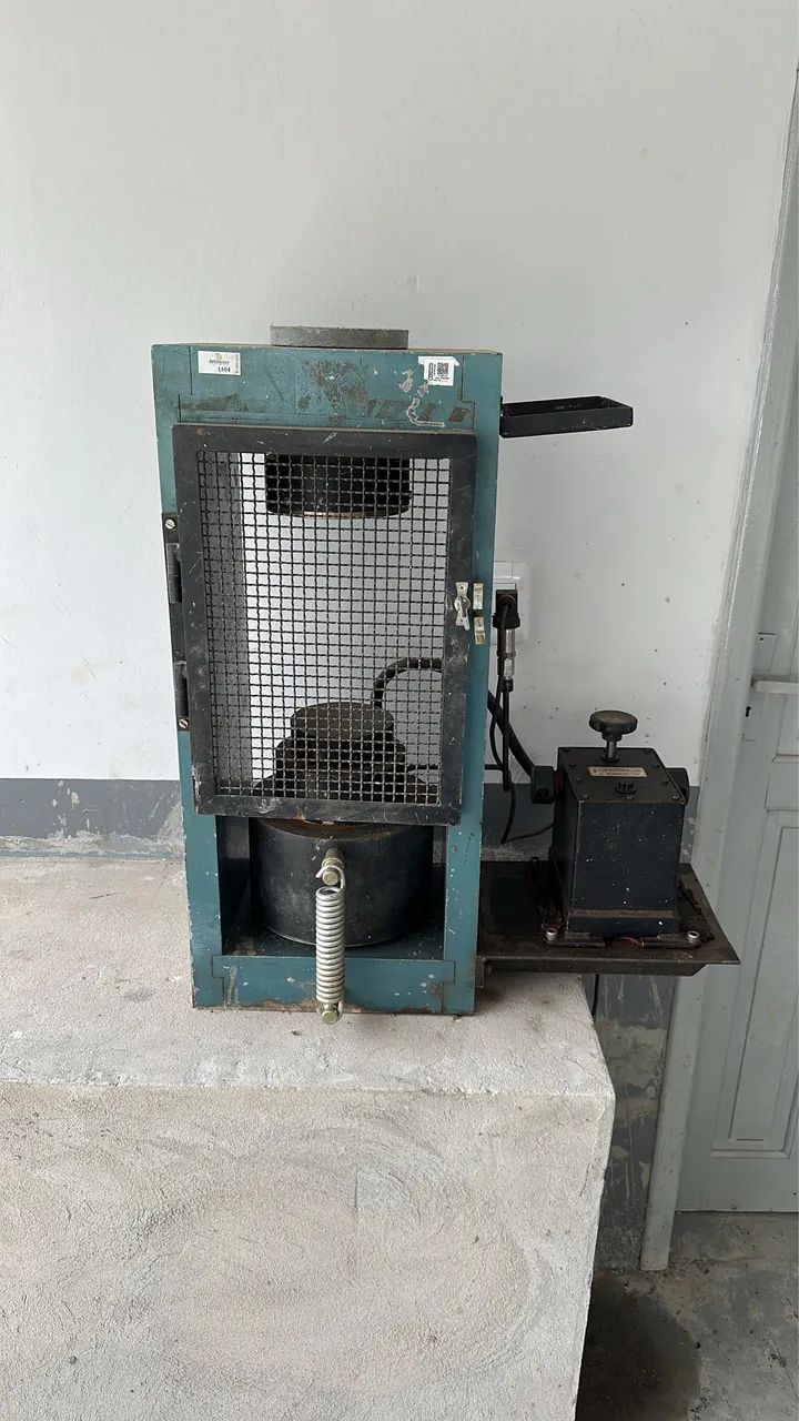 Prensa de concreto manual (aceito proposta)