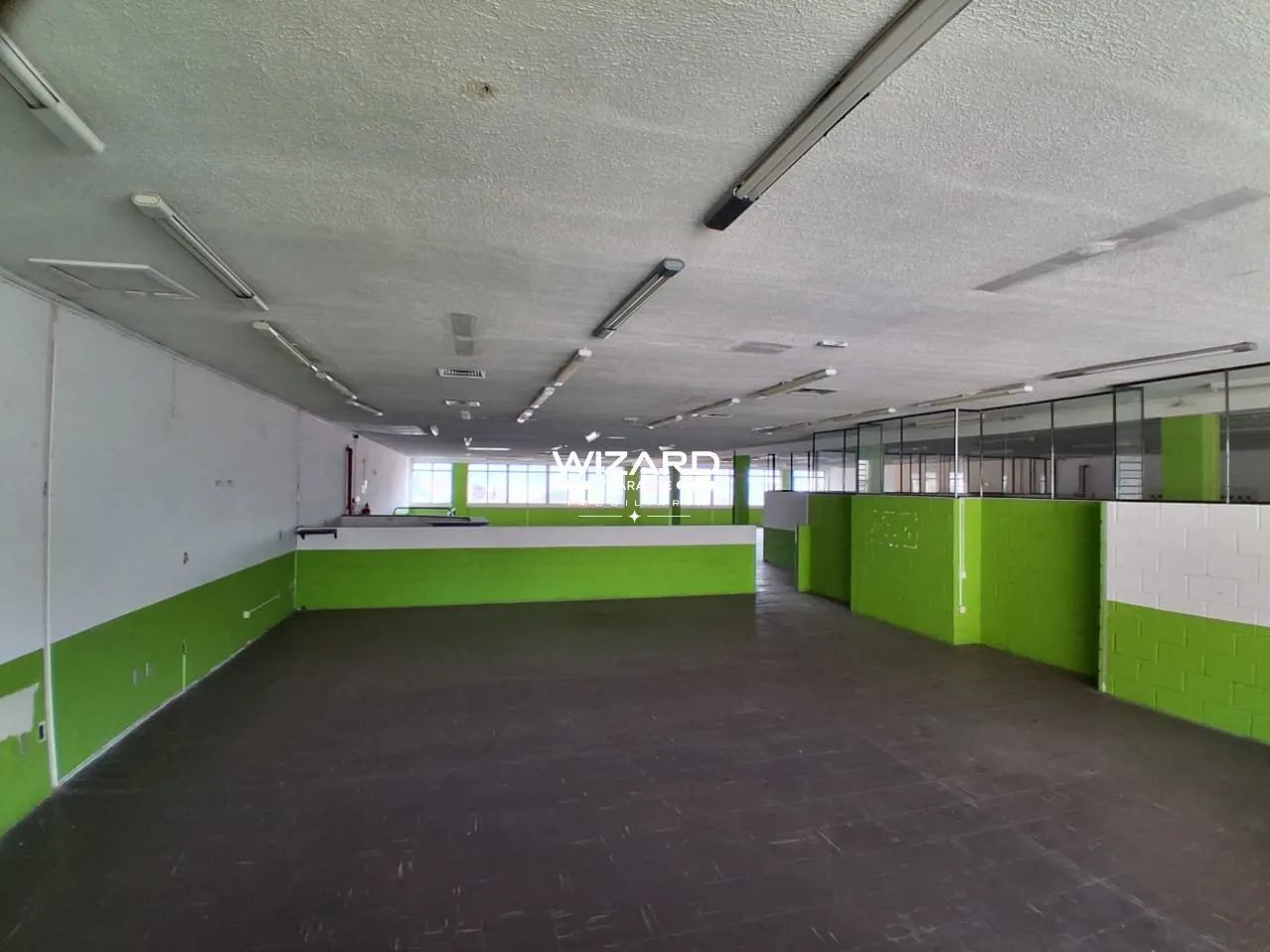 Salão Comercial para aluguel com 600m² no centro de Amparo/SP - Foto 4